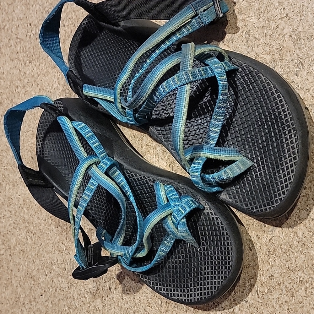 CHACO ZX2 CLASSIC WOMAN'S BLUE SANDALS SZ 9
